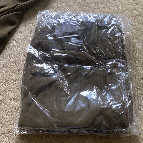 Olive green pants. Multiple sizes available - Picture 3 of 3